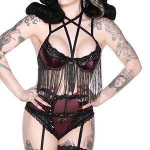 ISO!!!! She’s Poison bra!!!